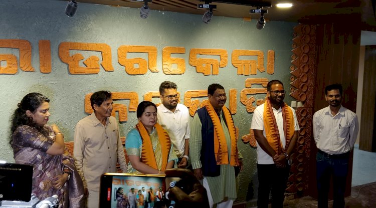 केंद्रीय जनजातीय कार्य मंत्री जोएल ओराम ने राउरकेला जनजातीय संग्रहालय का दौरा किया