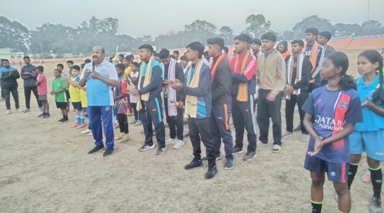 विजयी खिलाड़ियों का अभिनंदन