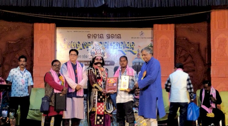 सारांश दैनिक के पत्रकार सुशांत मलिक श्रीक्षेत्र रत्न अवार्ड से सम्मानित