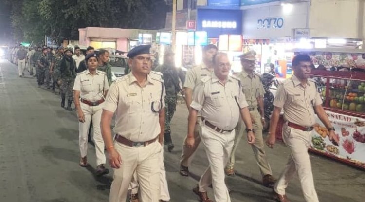 राउरकेला पुलिस का फ्लैग मार्च, होली को लेकर आम जनता के लिए परामर्श