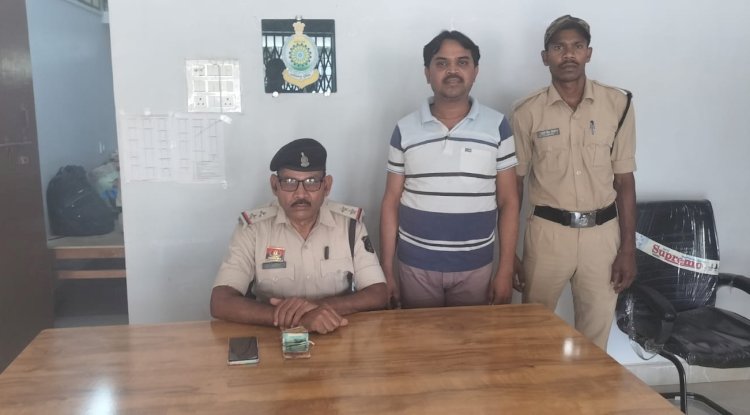 अवैध सट्टा खेलाते आरोपी गिरफ्तार मोबाइल एवं नगदी जप्त