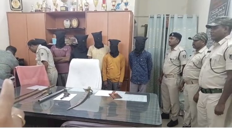 डकैती की योजना बनाते 6 गिरफ्तार
