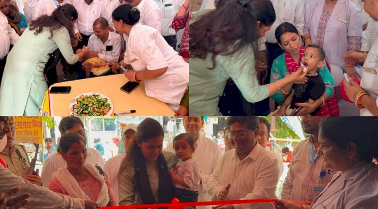 जिलाधिकारी ने अपने बच्चे को पोलियो ड्राप पिलाकर किया पल्स पोलियो अभियान का शुभारंभ