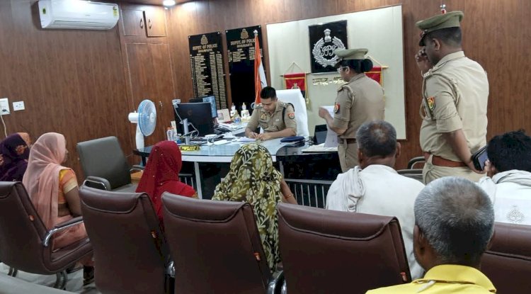 जनता दर्शन में पुलिस अधीक्षक ने सुनी लोगों की फरियाद