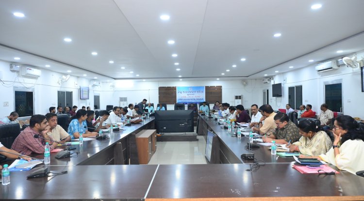 कलेक्ट्रेट में रसायनिक संकट पर अगली प्रबंधन बैठक