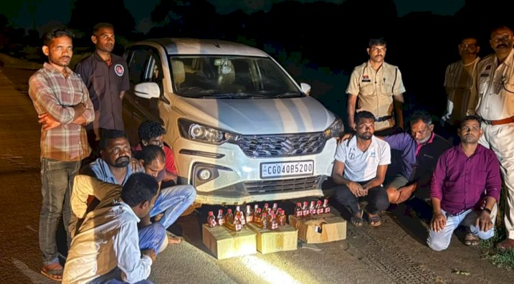 शराब ठेके के सामने ओपन बार का नजारा