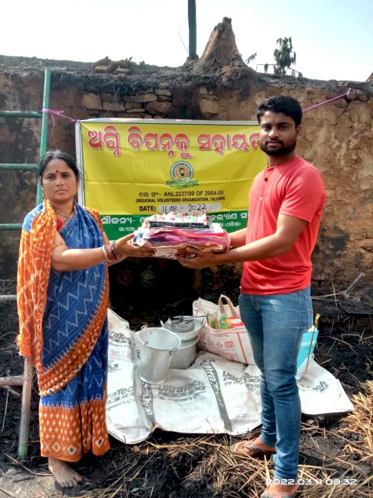 अग्नि पीडितो के मदद के लिए आगे आई संस्था