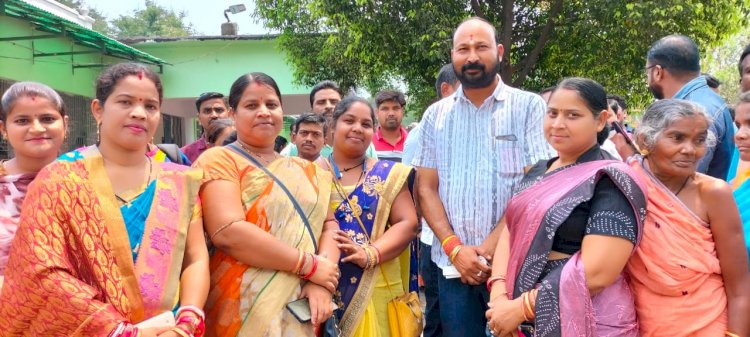 खान प्रबंधन की दादागीरी से नाराज ग्रामीण 