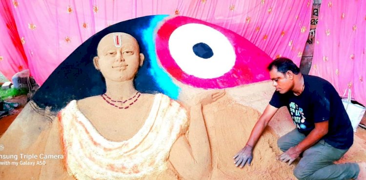 बालुका शिल्प कला  को देखने उमडी़ भीड़