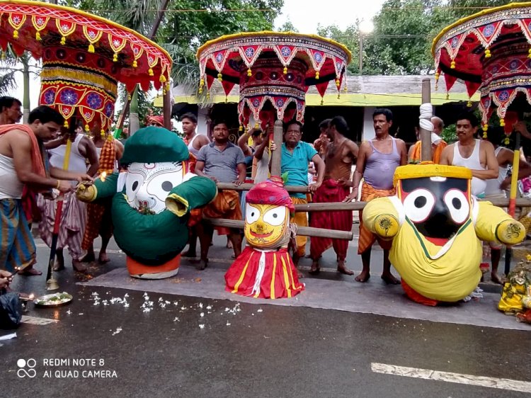 गर्भगृह में बिराजमान हुए भगवान जगन्नाथ 