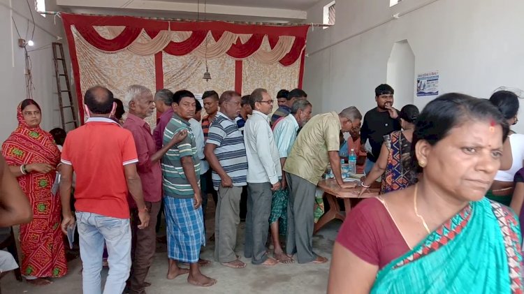  दुर्गापूजा कमिटी की ओर से नेत्र जाँच शिविर