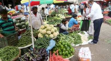 खाद्यान्न की कीमतों में बढ़ोतरी से आमजनता का बजट गड़बडा़या