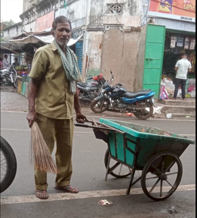 तालचेर के लोकप्रिय सफाई कर्मी मुकुंद