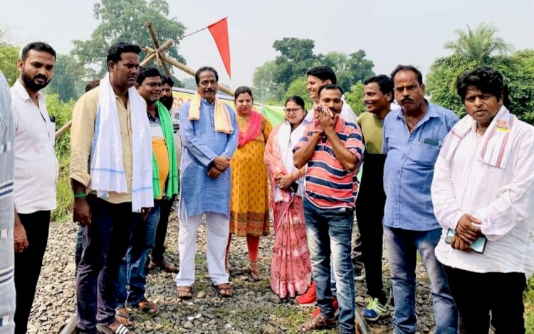 12 घंटे की आर्थिक नाकेबंदी नाल्को से कोयले की निर्यात अवरुद्ध