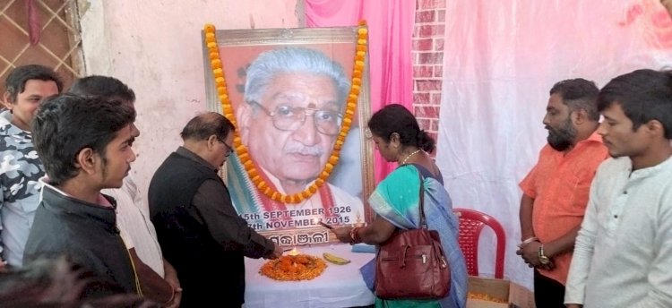 रक्तदान कर अशोक सिंघल को दी गई श्रद्धांजलि 