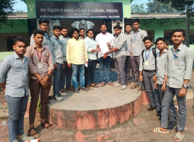 एक ही स्थान तीन सड़क दुर्घटना से आक्रोशित छात्र 