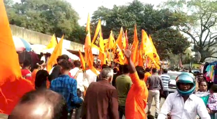 शौर्य दिवस पर हिंदू संगठनो का शक्ति प्रदर्शन 