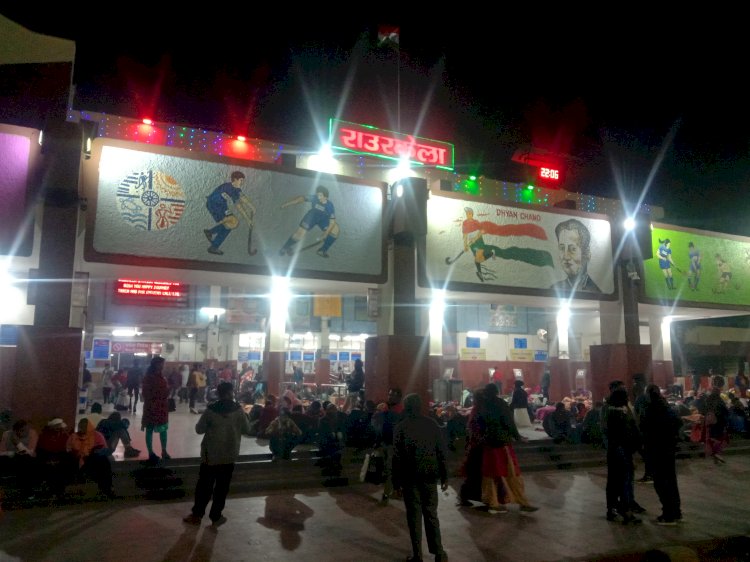 रेलवे स्टेशन में उच्चश्रेणी निशुल्क प्रतीक्षालय व्यवस्था खत्म  