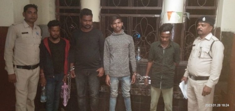 एक ही रात दो घरों में हुई चोरी के आरोपी गिरफ्तार 