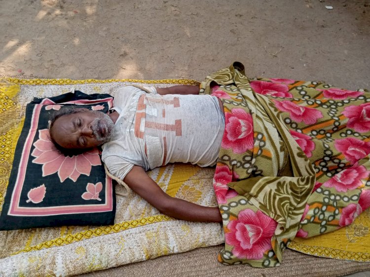 शराब के नशे में बृद्ध ने लगा ली फाँसी 