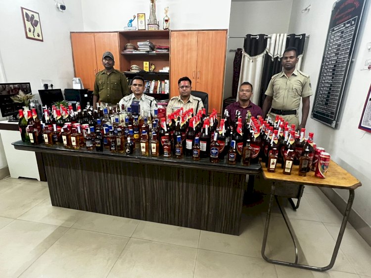 जमाखोरी के लिए रखी गई शराब की बड़ी खेप पुलिस के कब्जे में 