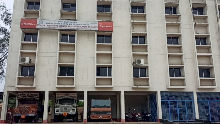 योजना स्वीकृत होने के बावजूद पानी के लिए तरसते लोग 