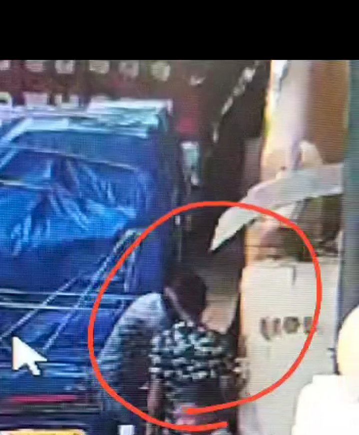 खड़े ट्रक से 35 हजार टपाये