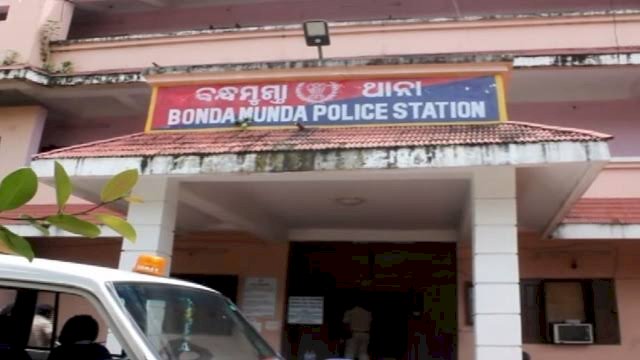 किसके इसारे पर राजकुमारी का बचाव कर रही है बंडामुंडा़ पुलिस 