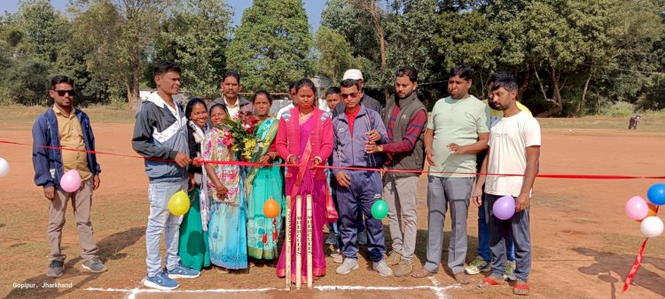 दो दिवसीय क्रिकेट प्रतियोगिता का शुभारंभ