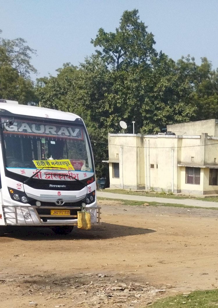 भाकपा माओवादियों का भारत बंद का असर पश्चिम सिंहभूम में रहा