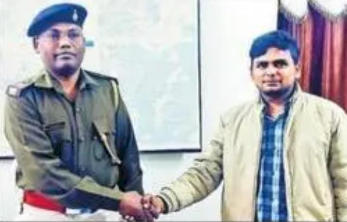  मनोहरपुर थाना में नये थाना प्रभारी ने पदभार संभाला  