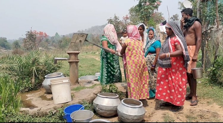 मालीडीही पंचायत का लखुआघाटी गांव बुनियादी सुविधाओं से वंचित