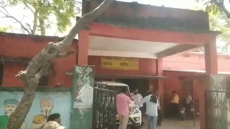 आदिवासियों की जमीन पर अवैध कब्जा की कोशिश 