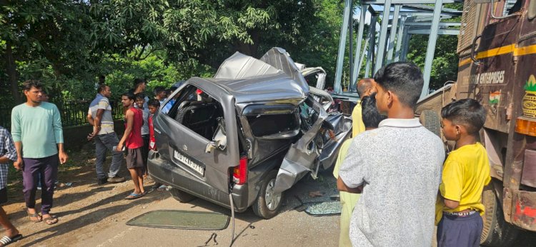 ट्रेलर की टक्कर से कार चालक की मौत   