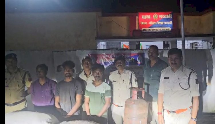 तीन आंगनबाडी़ केंद्र पर हुई चोरी में आरोपी समेत चोरी का सामान बरामद 