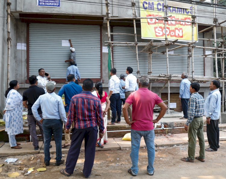 आरएमसी ने अवैध रूप से निर्मित इमारतों पर नोटिस जारी किया