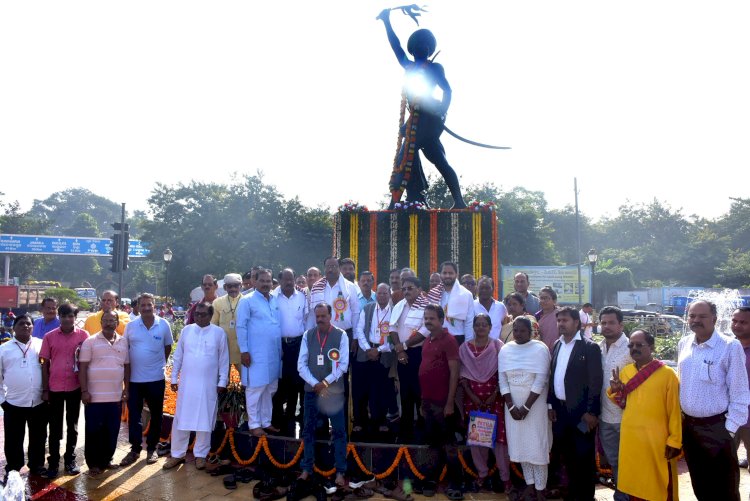 राउरकेला में धूमधाम से मनाई गई बीर बीरसा मुंडा़ जयंती 