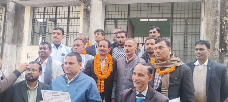 बार एसोसिएशन हर्रैया बस्ती का चुनाव सम्पन्न