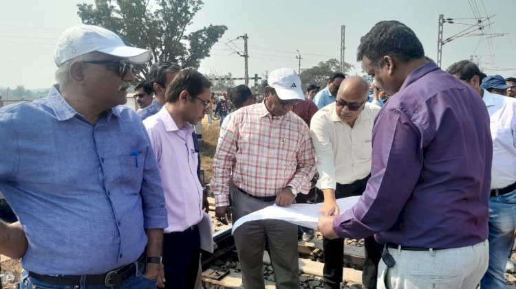 रेलवे महाप्रबंधक ने किया बंडा़मुंडा़ रेल यार्ड का निरीक्षण 