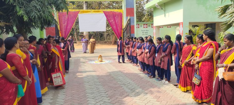 कन्या आवासीय विद्यालय में क़ानूनी जागरूकता कार्यक्रम का आयोजन 