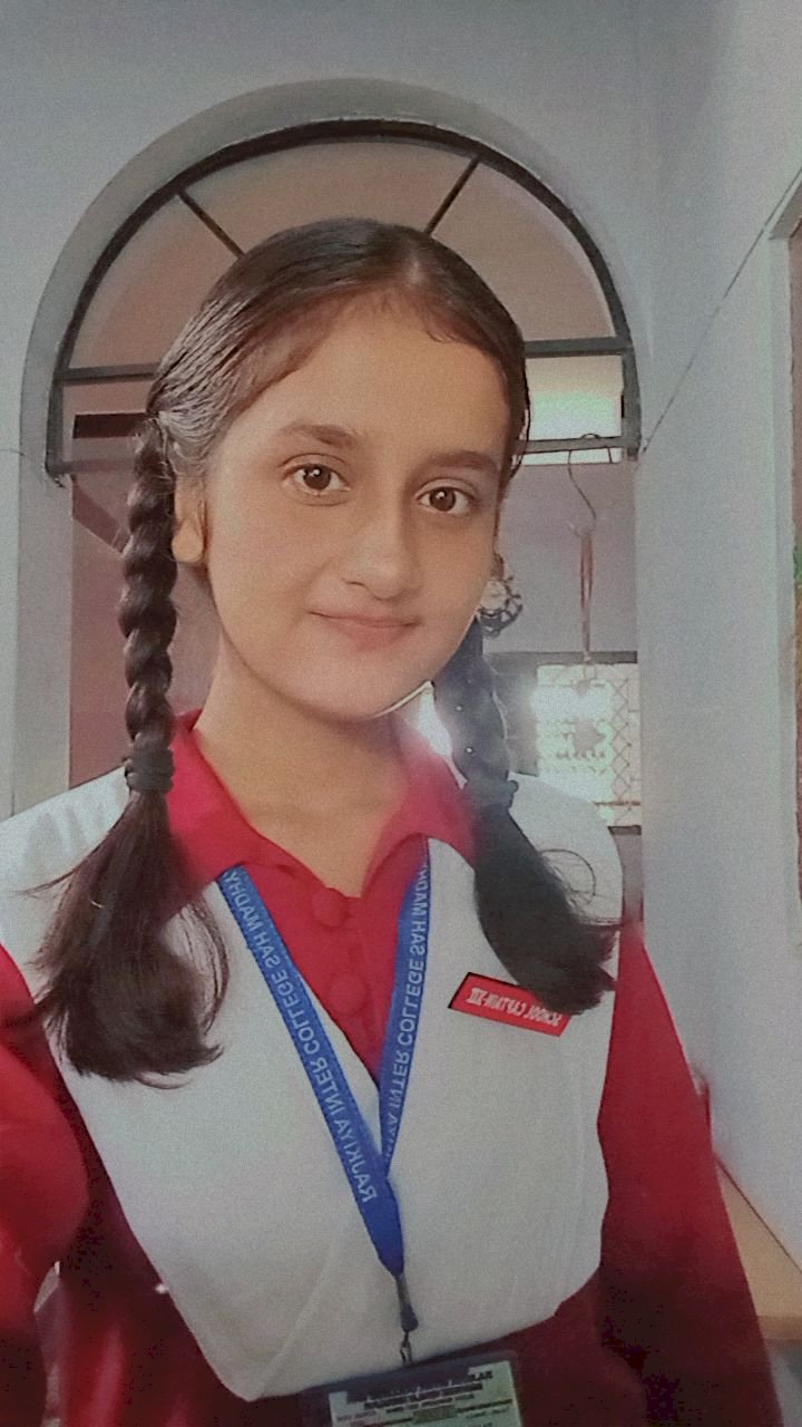 विज्ञान वर्ग की ताहरीन फातिमा हुई जिले में अव्वल 