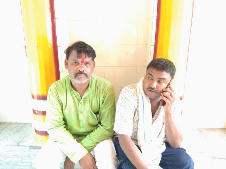 सरयू महाआरती कर्मराज पांडे और अमित पांडे के सहयोग से सफल प्रसाद वितरण