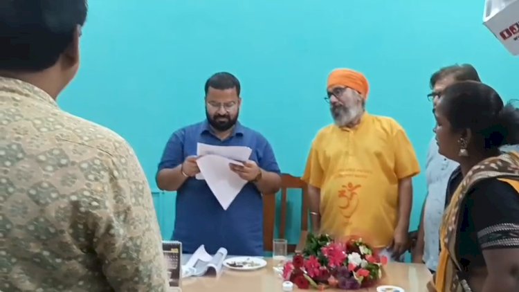 जिलाधिकारी के पास पहुँचा राजगांगपुर प्रखंड़ का विवाद 