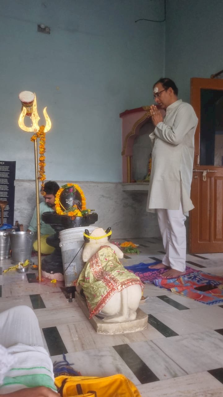 रक्षा बंधन पर द्वितेश्वर नाथ महादेव मंदिर में भव्य कार्यक्रम का आयोजन  