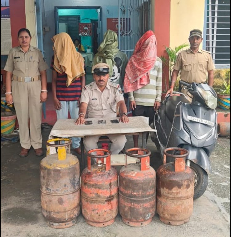 घर में हुई चोरी के मामले में दो गिरफ्तार