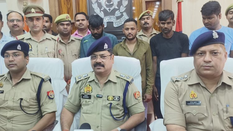 अन्तरजनपदीय चोरी गैंग का भंडाफोड़ 24 ई-रिक्शा बैटरियां बरामद