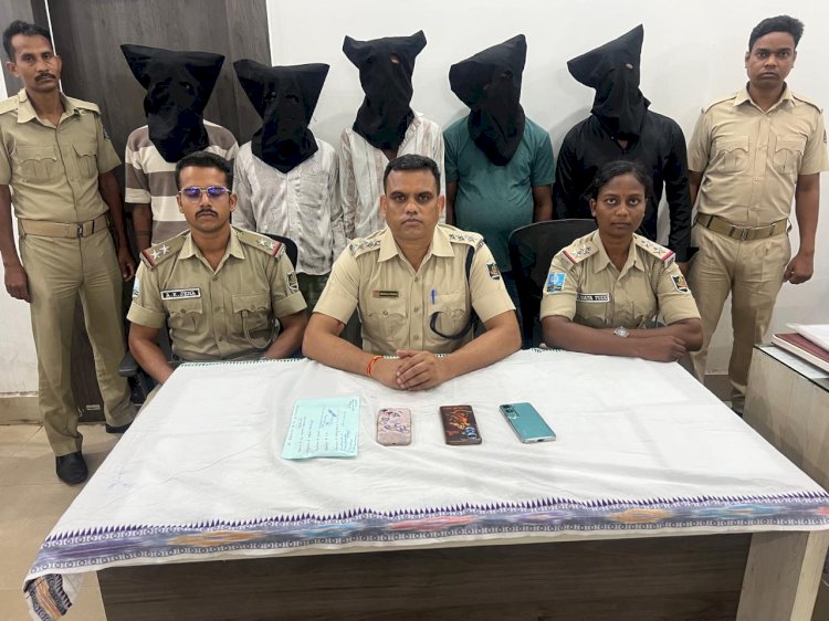 30 ग्राम प्रतिबंधित हेरोइन के साथ पाँच गिरफ्तार 