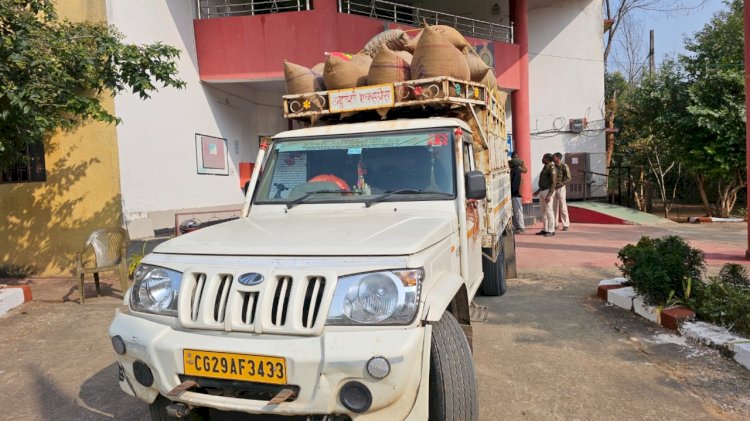 अवैध परिवहन कर रहे धान लदी वाहन के साथ आरोपी गिरफ्तार