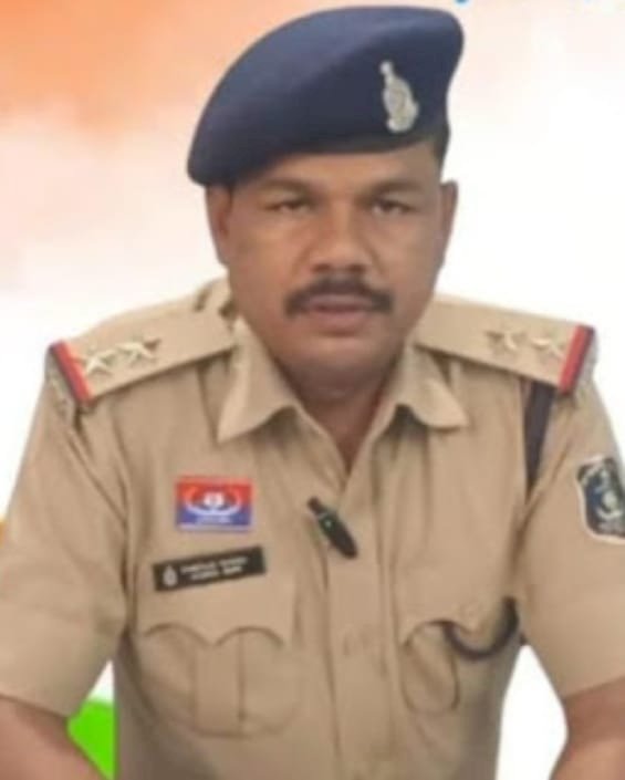 थाना प्रभारी की ट्रक की चपेट में आने से हुई दर्दनाक मौत