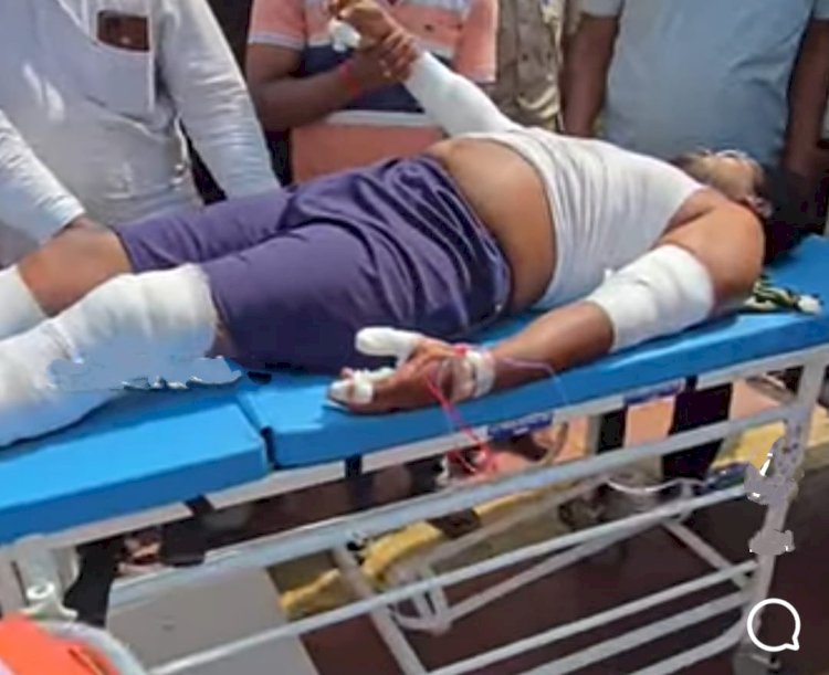 पत्रकार पर धारदार हथियार से हमला